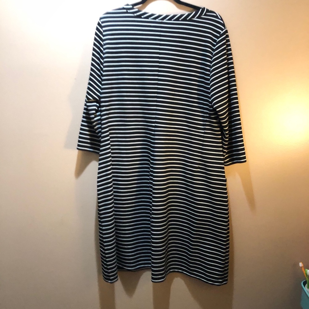 Versatile black striped dress with pockets 😍